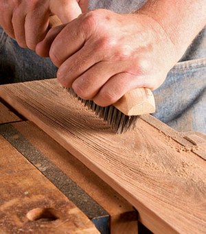 Щетка для браширования древесины