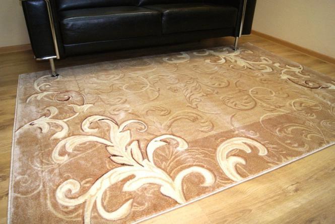 Полипропиленовые ковры - на вид очень красочные и от обычных натуральных, их отличает легкость, неприхотливость, простота в уходе