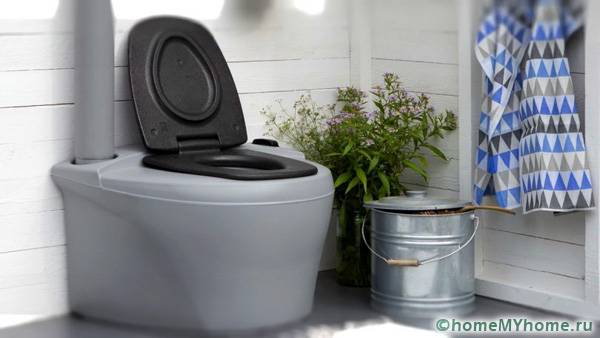 Торфяной туалет позволяет получать отличное натуральное удобрение