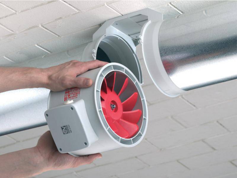 Монтаж вытяжного вентилятора на потолок