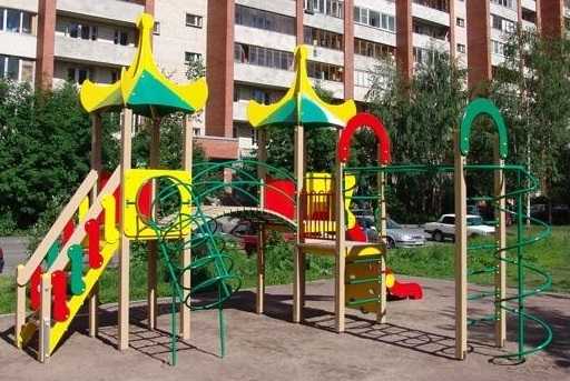 Установка детской площадки